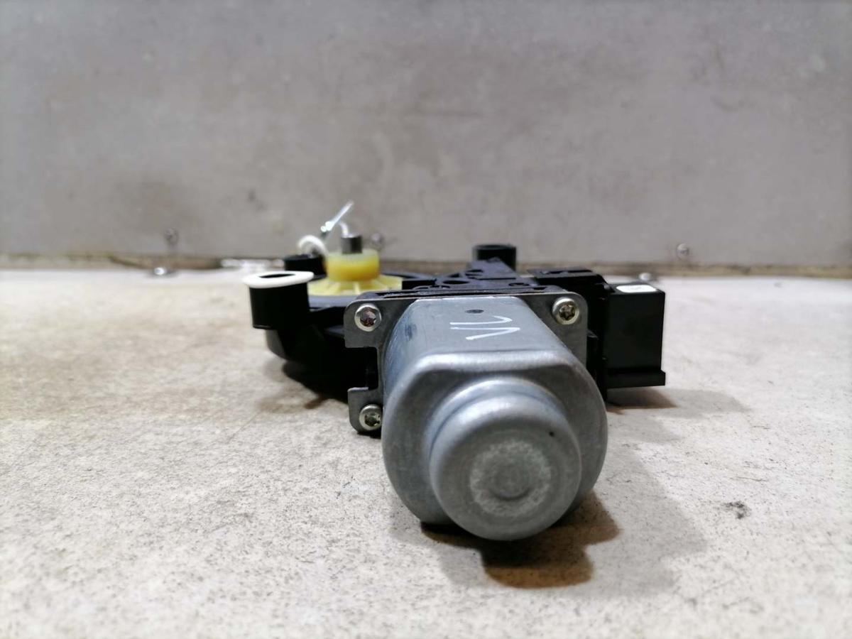 Skoda Roomster 5J original Fensterhebermotor vorn links BJ13